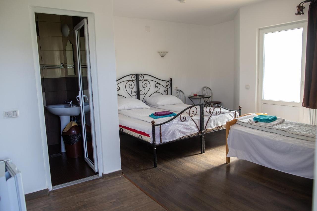 Motel Aris Meridian Piatra Neamt Luaran gambar