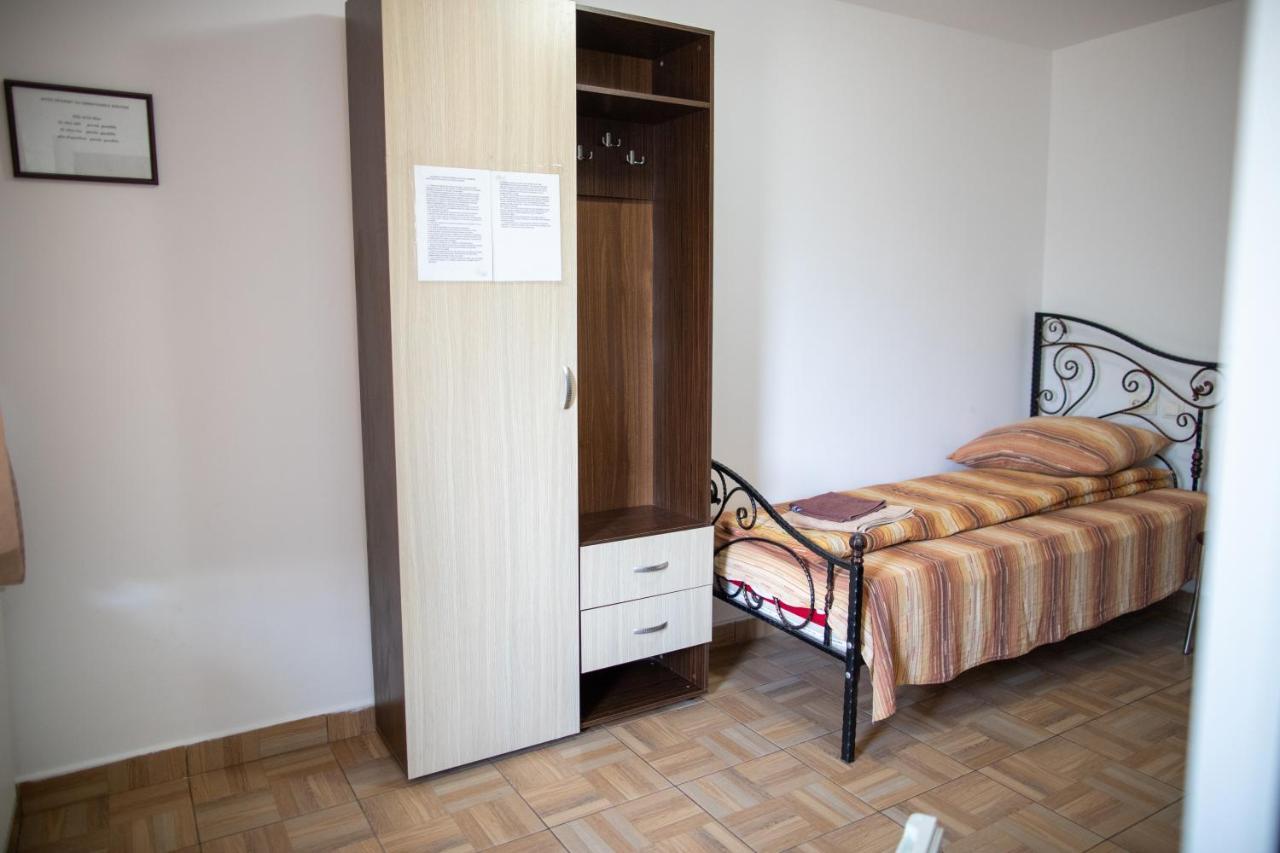 Motel Aris Meridian Piatra Neamt Luaran gambar