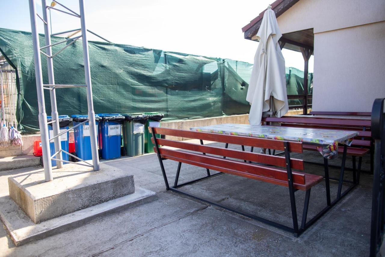Motel Aris Meridian Piatra Neamt Luaran gambar