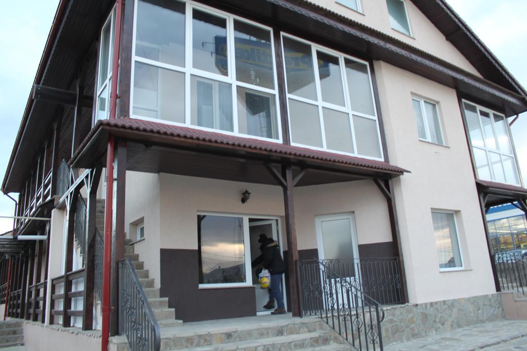 Motel Aris Meridian Piatra Neamt Luaran gambar