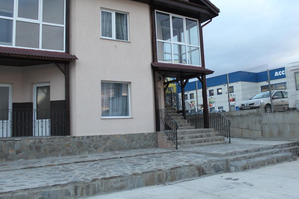 Motel Aris Meridian Piatra Neamt Luaran gambar