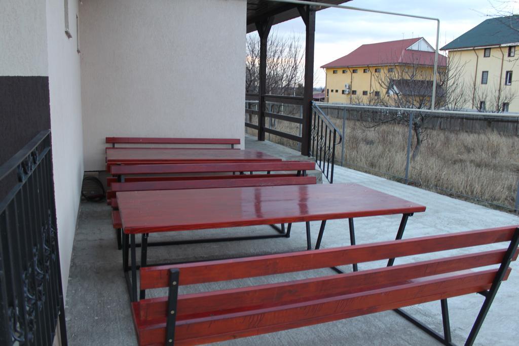 Motel Aris Meridian Piatra Neamt Luaran gambar