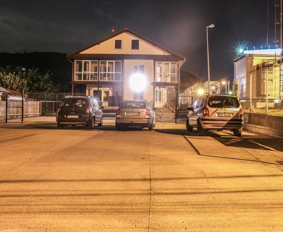 Motel Aris Meridian Piatra Neamt Luaran gambar