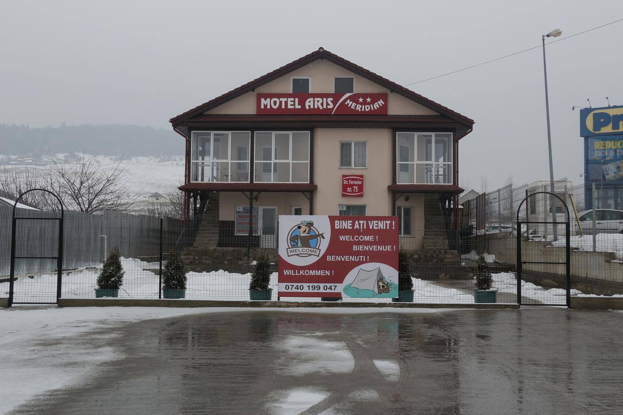 Motel Aris Meridian Piatra Neamt Luaran gambar