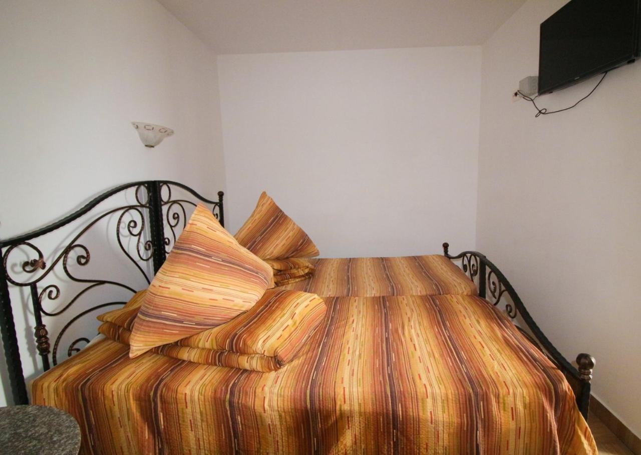 Motel Aris Meridian Piatra Neamt Luaran gambar