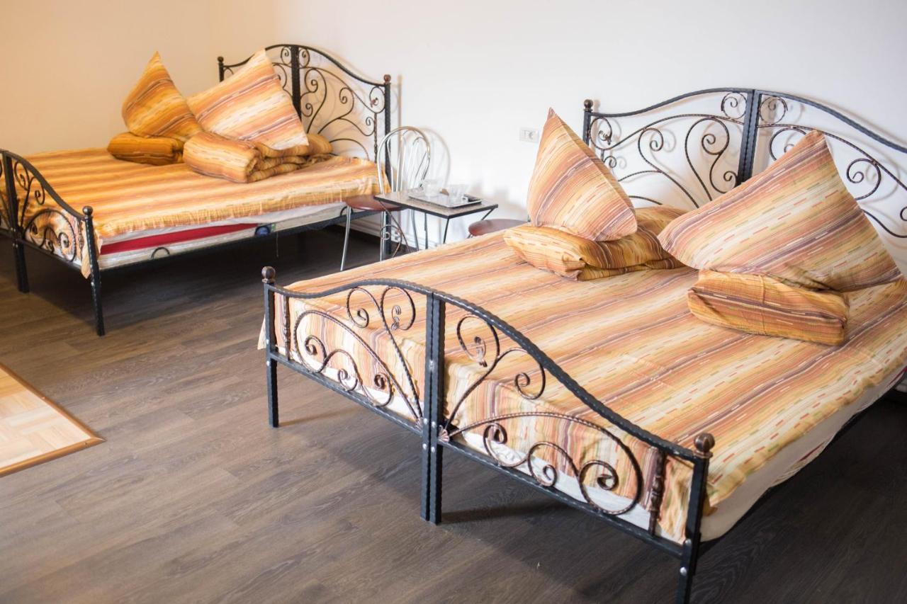 Motel Aris Meridian Piatra Neamt Luaran gambar
